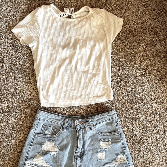 🚫SOLD🚫 Distressed Mini Shorts - Picture 9 of 13